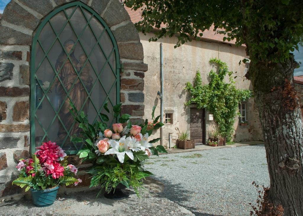L'Ancien Presbytere Chambres D'Hote Ou Gite Le Dorat Экстерьер фото